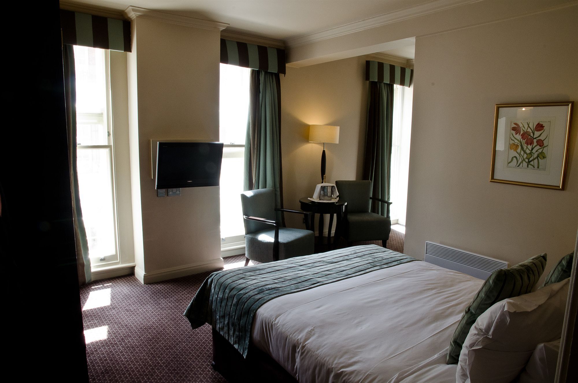 H & G Hotel Opposite Windsor Castle Exterior foto